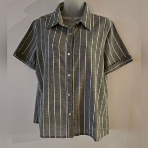 Cato Button Down Shirt Gray & White Short Sleeve Sz Medium Euc